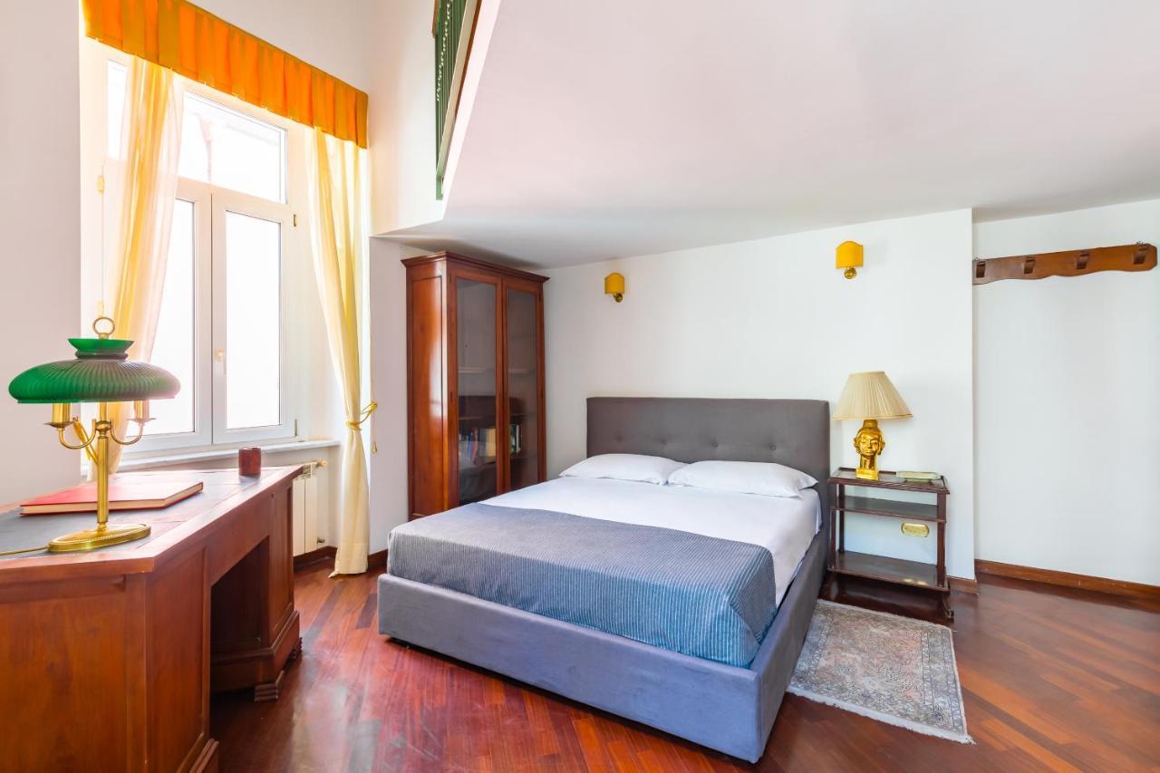Grand Classic Apartment At San Martino By Napoliapartments Exterior photo