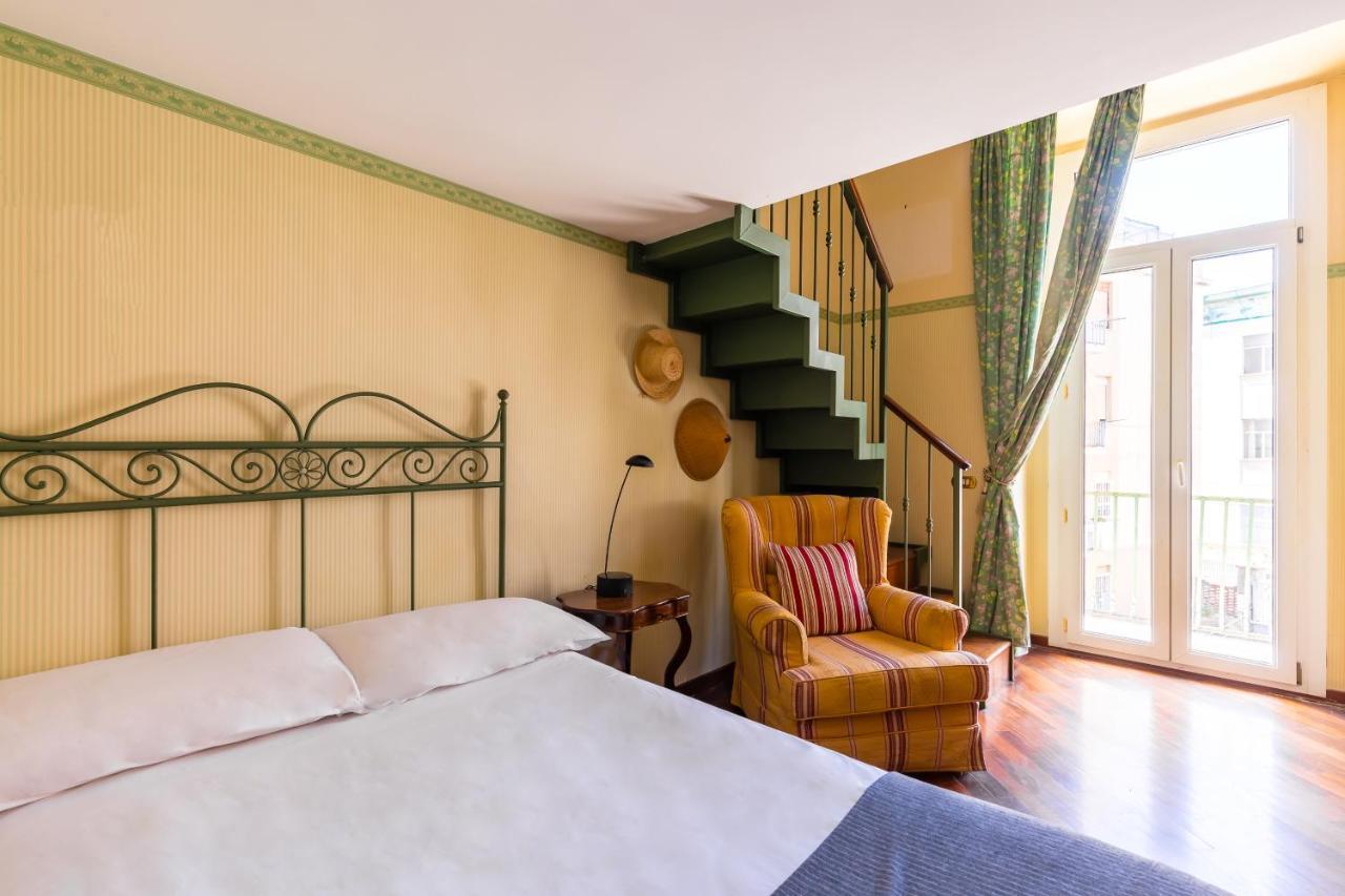Grand Classic Apartment At San Martino By Napoliapartments Exterior photo